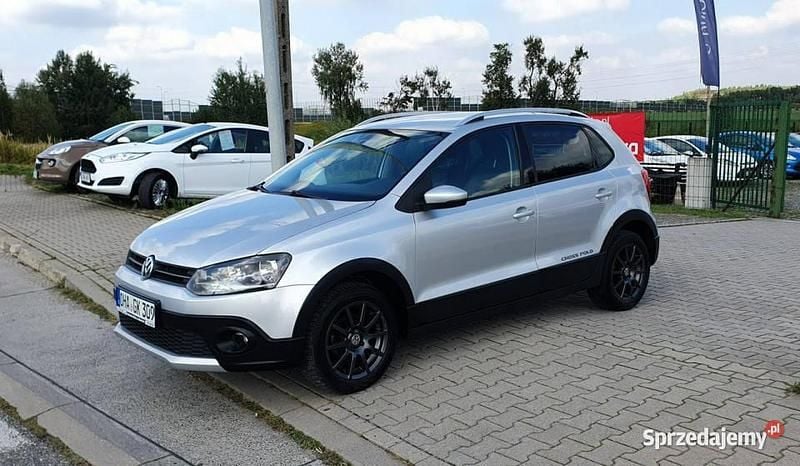Srebrny (metalik) Używany 2010 VW Polo Cross Hatchback | 27 500 zł - Obraz 1/4
