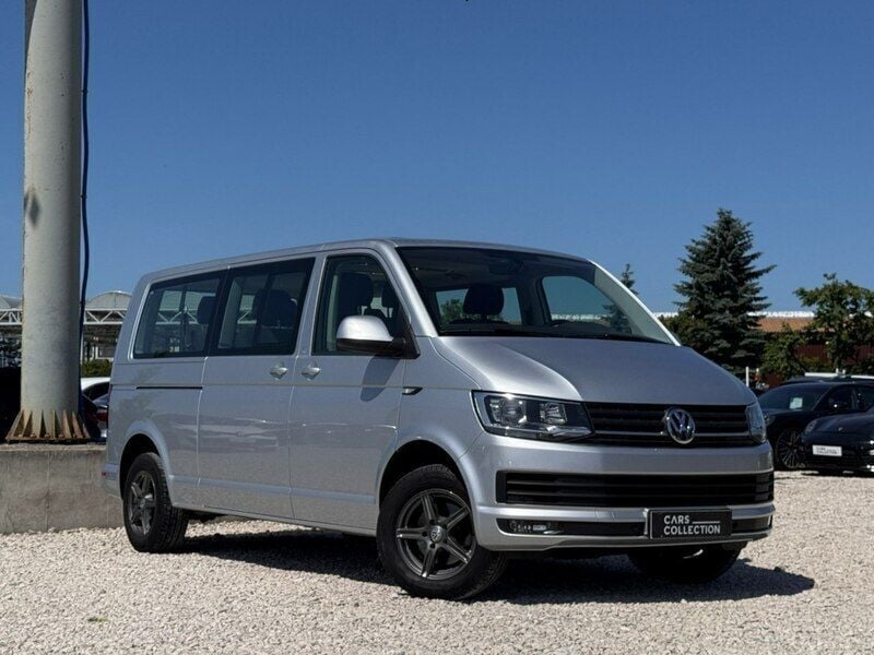 Srebrny (metalik) Używany 2019 VW Caravelle Minivan | 149 900 zł (Drogi) - Obraz 1/4