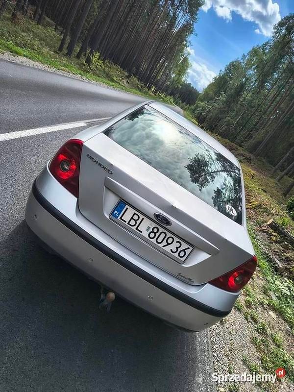 Używany Ford Mondeo 2002 Szary Sedan/Limuzyna