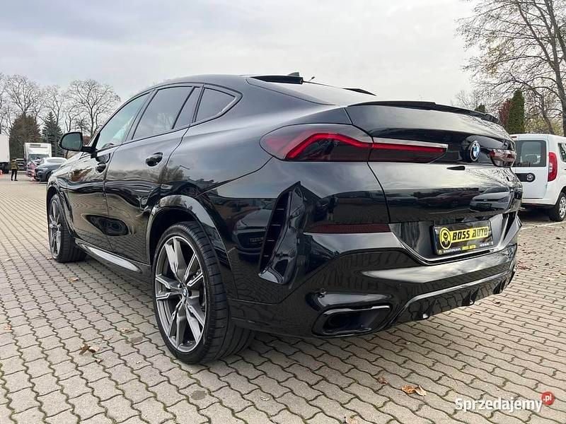 Używany BMW X6 M50 400 KM (294 kW) 2020 Czarny SUV