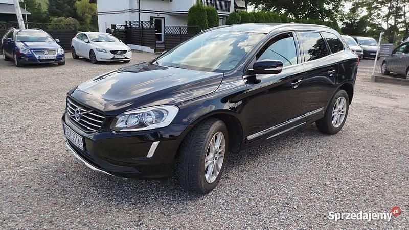 Czarny Używany 2016 Volvo XC60 SUV | 71 900 zł (Dobra cena) - Obraz 1/4