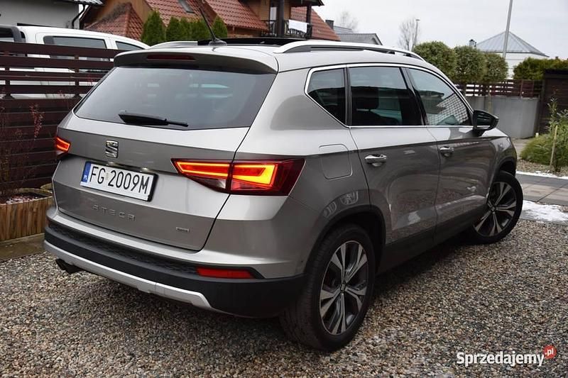 Złoty Używany 2017 Seat Ateca 4Drive SUV | 72 900 zł (Uczciwa cena) - Obraz 1/4