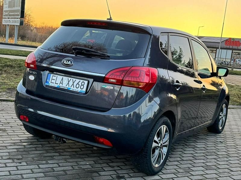 Używany Kia Venga 125 KM (91 kW) 2015 Szary (metalik) Hatchback