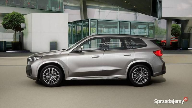 Nowe BMW X1 Luxury Line 2026 Srebrny SUV