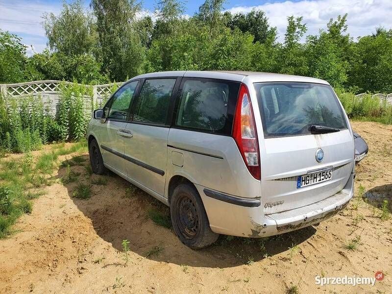 Srebrny Używany 2006 Fiat Ulysse Minivan | 2770 zł - Obraz 1/4