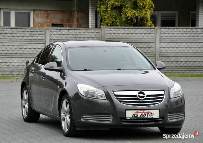 Grafitowy Używany 2011 Opel Insignia Cosmo Hatchback | 26 900 zł (Dość drogi) - Obraz 1/4