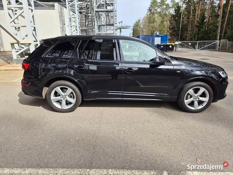 Używany Audi Q7 2022 Czarny SUV