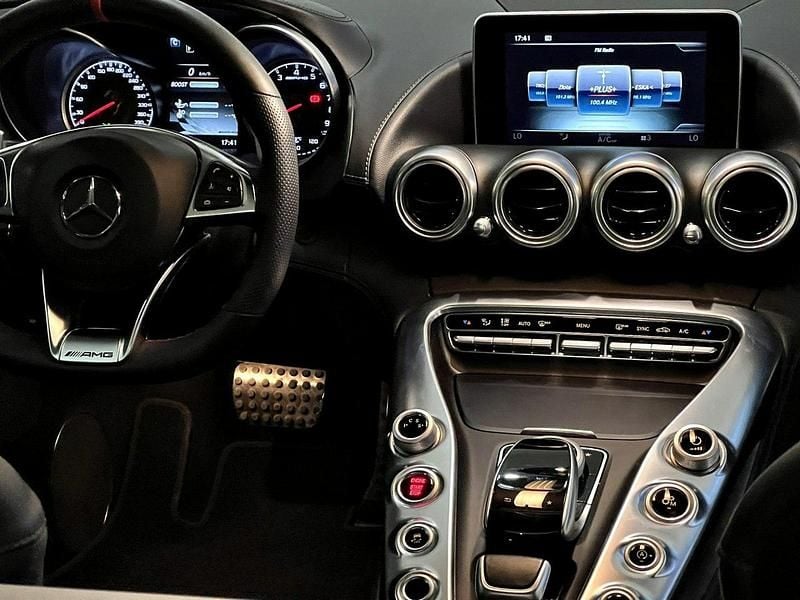 Biały Używany 2019 Mercedes AMG GT AMG Coupe | 1 130 000 zł - Obraz 1/4