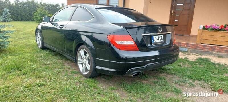 Używany 2013 Mercedes C250 Coupe | 42 000 zł - Obraz 1/4