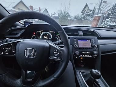 Używany Honda Civic 126 KM (92 kW) 2018 Czarny Hatchback