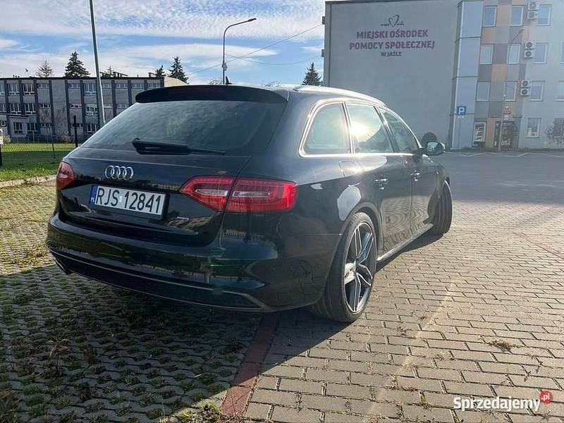 Czarny Używany 2012 Audi A4 S-Line Sedan/Limuzyna | 58 499 zł (Drogi) - Obraz 1/4