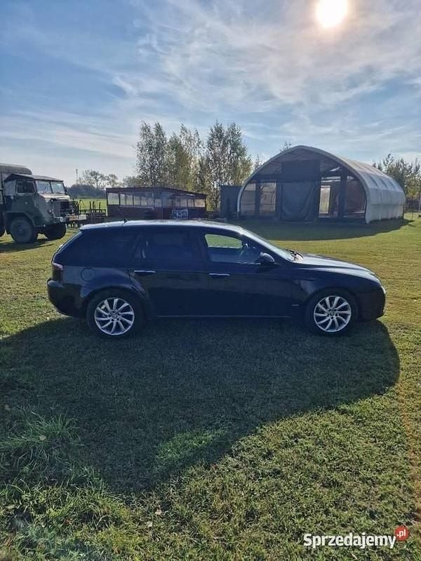 Czarny Używany 2007 Alfa Romeo 159 Kombi | 10 500 zł (Uczciwa cena) - Obraz 1/4