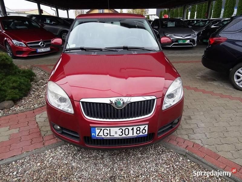 Bordowy Używany 2007 Skoda Fabia Hatchback | 9900 zł (Uczciwa cena) - Obraz 1/4
