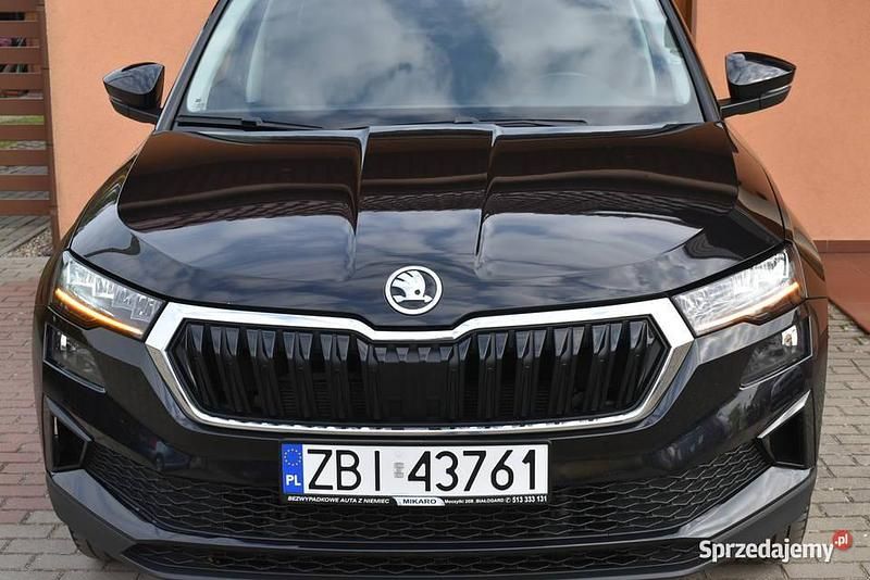 Czarny Używany 2022 Skoda Karoq SUV | 89 900 zł (Uczciwa cena) - Obraz 1/4