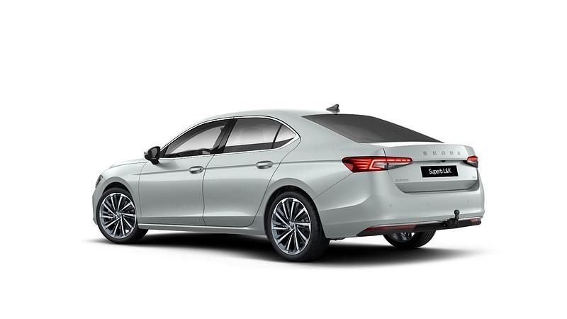 Nowe Skoda Superb LAURIN & KLEMENT 142 KM (104 kW) 2026 Srebrny pebble metalizowany