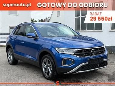 Niebieski Nowe 2025 VW T-Roc Life SUV | 124 990 zł (Uczciwa cena) - Obraz 1/4