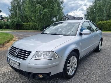 Srebrny Używany 2003 VW Passat Sedan/Limuzyna | 10 500 zł - Obraz 1/4