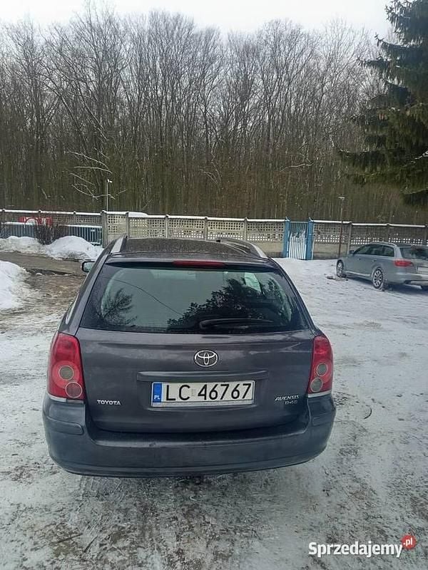 Używany Toyota Avensis 2008