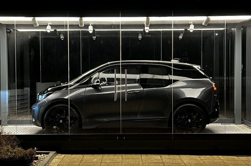 Szary Używany 2022 BMW i3 Hatchback | 116 999 zł - Obraz 1/4