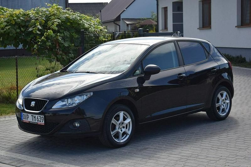 Czarny Używany 2011 Seat Ibiza Hatchback | 18 900 zł (Uczciwa cena) - Obraz 1/4