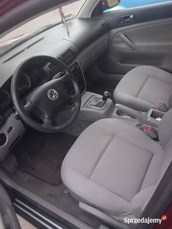 Czerwony Używany 2001 VW Passat Kombi | 6999 zł (Uczciwa cena) - Obraz 1/4