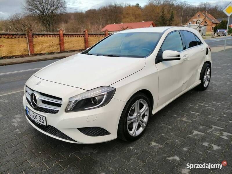Używany Mercedes A180 122 KM (89 kW) 2013
