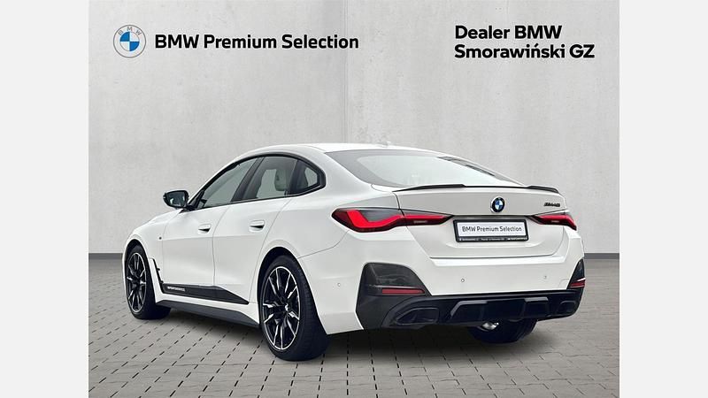 Używany BMW M440 M Sport 374 KM (275 kW) 2023 Biel alpejska Sedan/Limuzyna