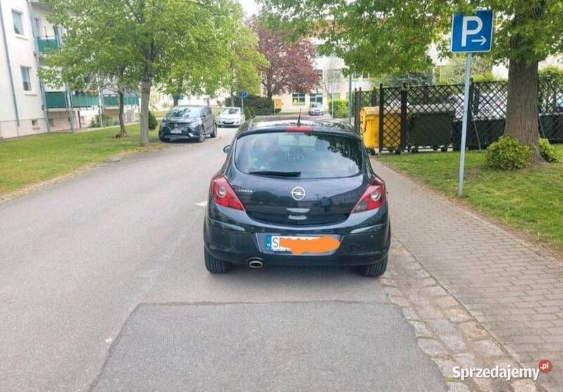 Używany Opel Corsa 2014 Czarny Hatchback