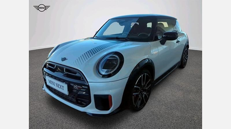 Używany Mini John Cooper Works 231 KM (169 kW) 2024 Nanuq white metalizowany Hatchback