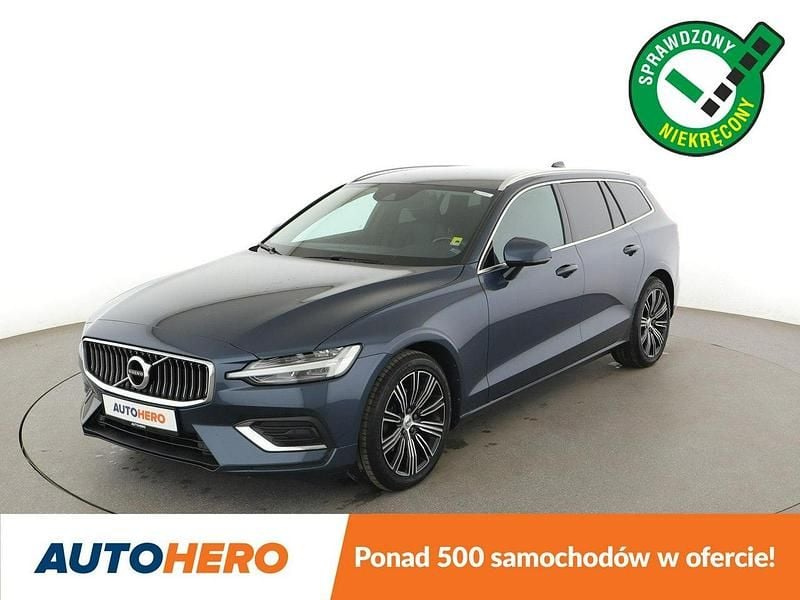 Niebieski Używany 2019 Volvo V60 Inscription Kombi | 78 000 zł (Uczciwa cena) - Obraz 1/3