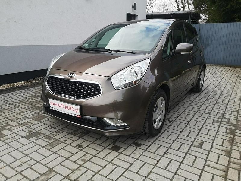 Używany Kia Venga 90 KM (66 kW) 2017 Brązowy Hatchback