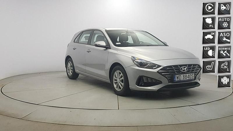 Srebrny Używany 2022 Hyundai i30 Hatchback | 49 850 zł (Uczciwa cena) - Obraz 1/4