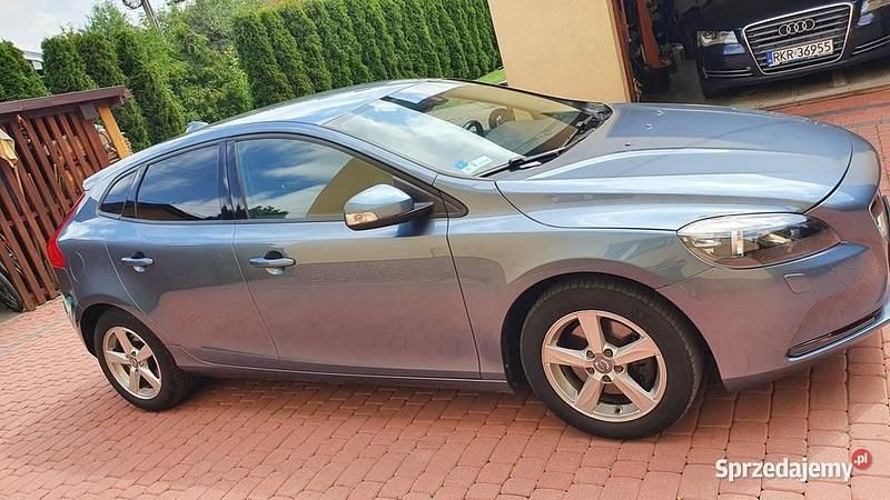 Używany Volvo V40 2012 Niebieski Kombi