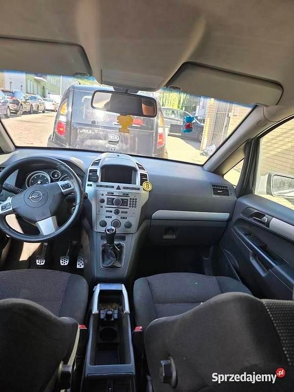 Srebrny Używany 2007 Opel Zafira Minivan | 5000 zł (Super Cena) - Obraz 1/4