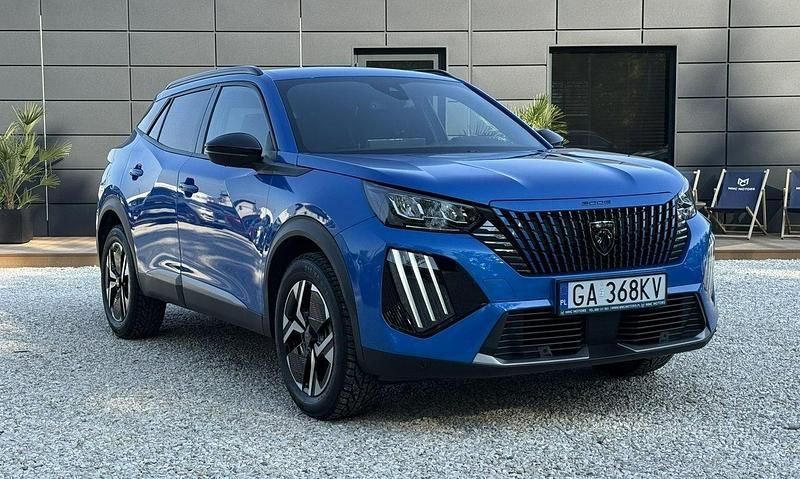 Niebieski (metalik) Używany 2023 Peugeot 2008 SUV | 93 800 zł (Drogi) - Obraz 1/3