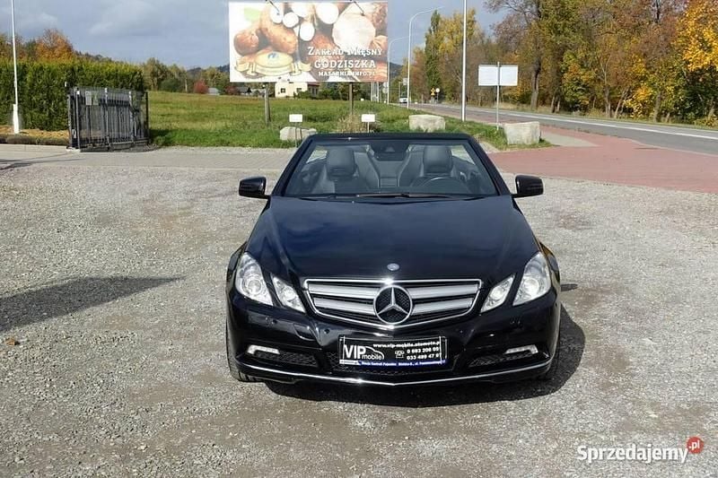 Czarny Używany 2010 Mercedes E350 Avantgarde Kabriolet | 65 900 zł (Uczciwa cena) - Obraz 1/4