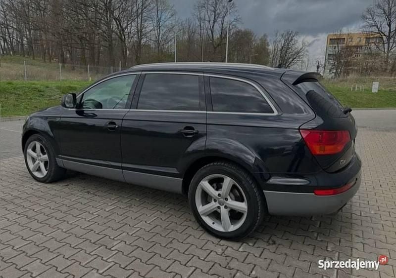 Używany Audi Q7 2007 Czarny SUV