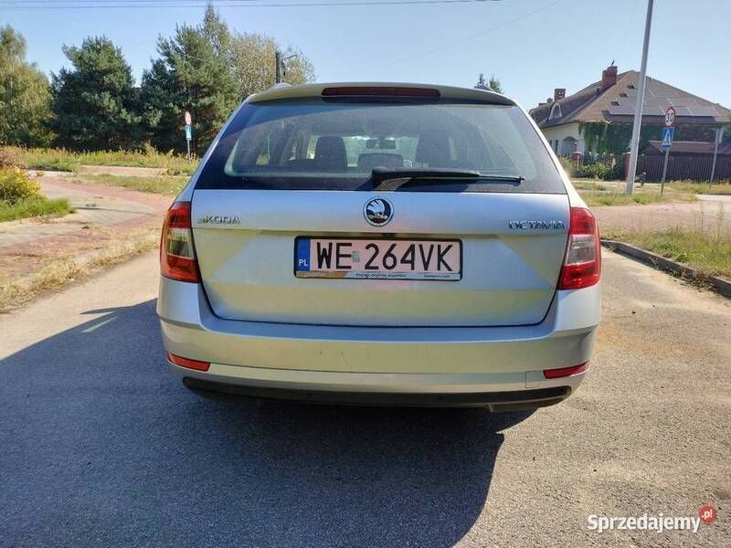 Używany Skoda Octavia 2018 Srebrny Kombi