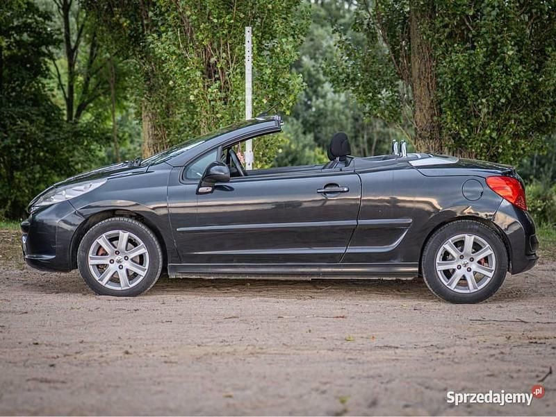 Czarny Używany 2008 Peugeot 207 CC Kabriolet | 9100 zł (Dobra cena) - Obraz 1/4