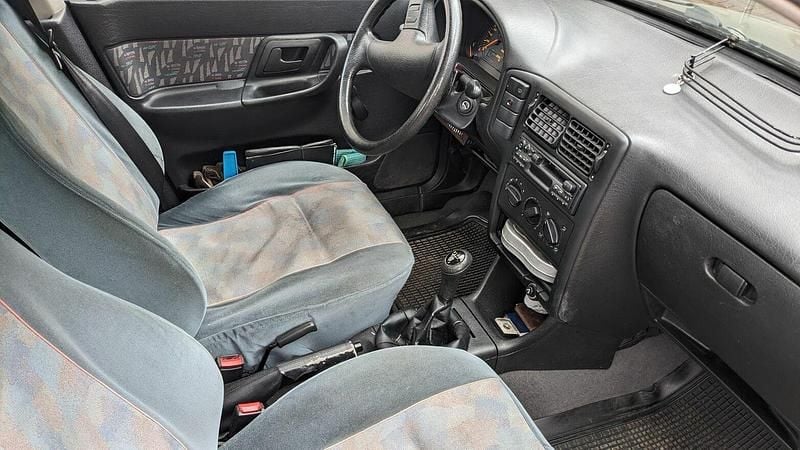 Zielony Używany 1999 Seat Cordoba Sedan/Limuzyna | 2995 zł - Obraz 1/4