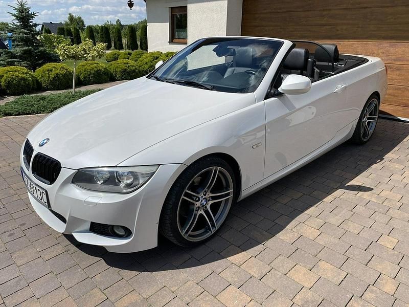 Używany BMW 320 Cabriolet 170 KM (125 kW) 2011 Biały (metalik) Kabriolet