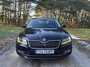 Używany Skoda Superb Style 190 KM (139 kW) 2016 Czarny Sedan/Limuzyna