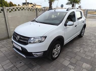 Biały Używany 2014 Dacia Sandero Stepway Hatchback | 23 900 zł (Dość drogi) - Obraz 1/4