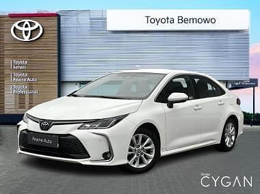 Używany Toyota Corolla Comfort 140 KM (102 kW) 2023 Biały Sedan/Limuzyna