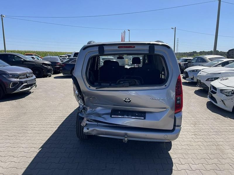 Używany Toyota Proace Verso City 130 KM (95 kW) 2024 Srebrny Kombi