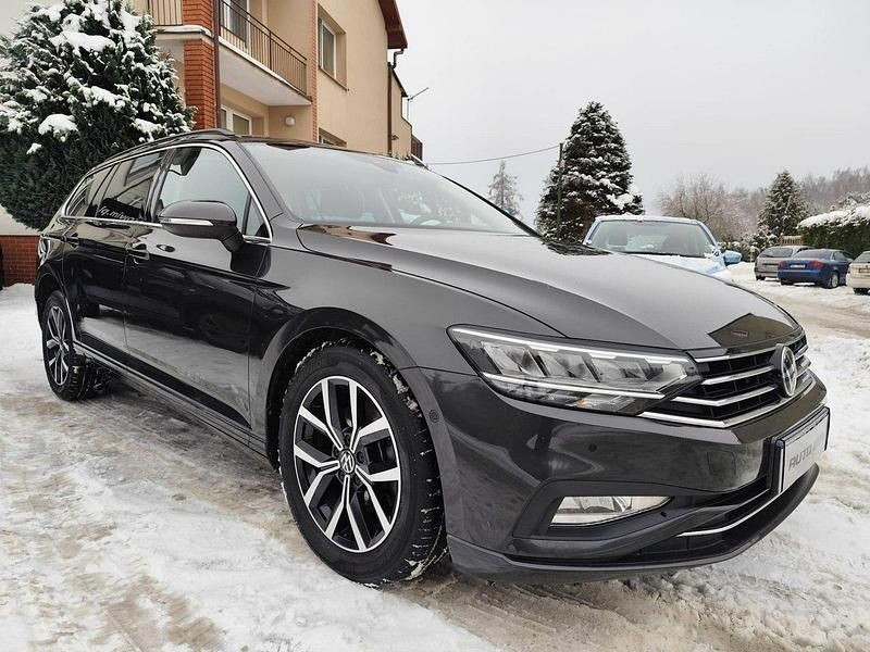 Używany VW Passat 150 KM (110 kW) 2023 Grafitowy (metalik) Kombi