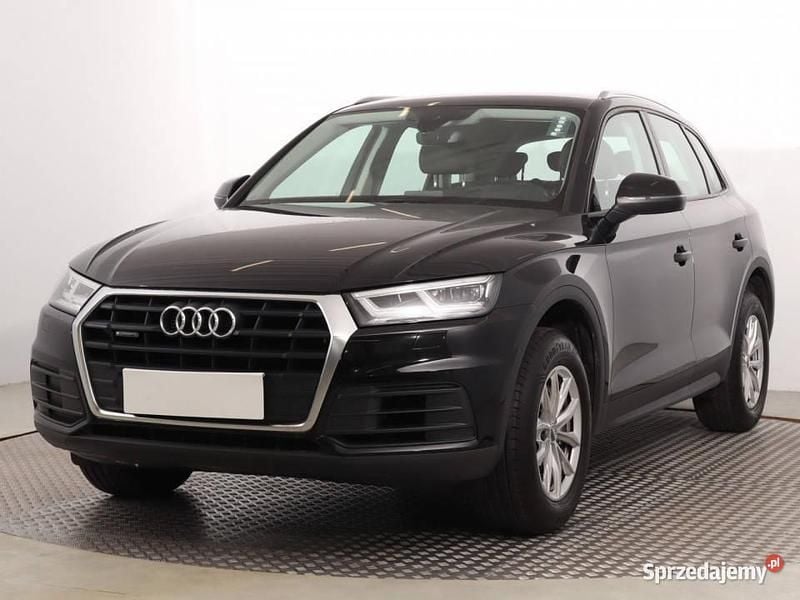 Używany Audi Q5 163 KM (119 kW) 2020 Czarny SUV