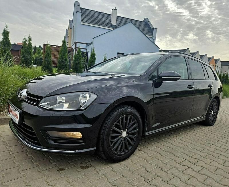Czarny Używany 2016 VW Golf VII Highline Sedan/Limuzyna | 42 500 zł (Uczciwa cena) - Obraz 1/4