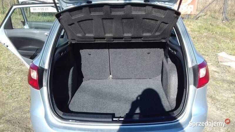 Używany Seat Ibiza ST 86 KM (63 kW) 2011 Srebrny Kombi