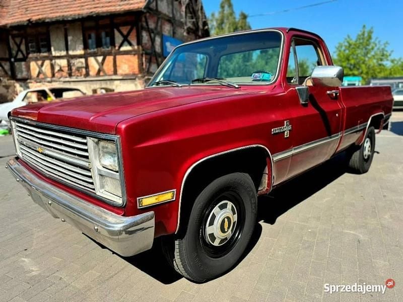 Czerwony Używany 1986 Chevrolet C20 Pickup | 49 900 zł - Obraz 1/4